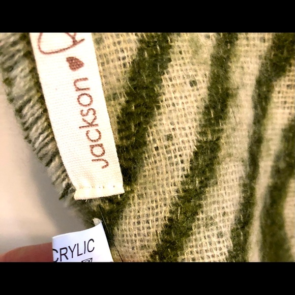 Jackson Rowe wrap - Picture 3 of 4